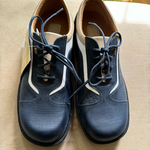 Reebok Women’s Leather Comfortable Golf Shoes - Picture 1 of 5